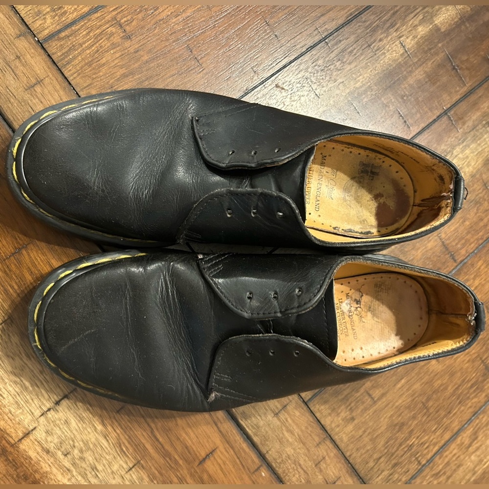 Vintage Dr. Martens 1484 Made in England Black 3-Eye Shoes Women’s 7